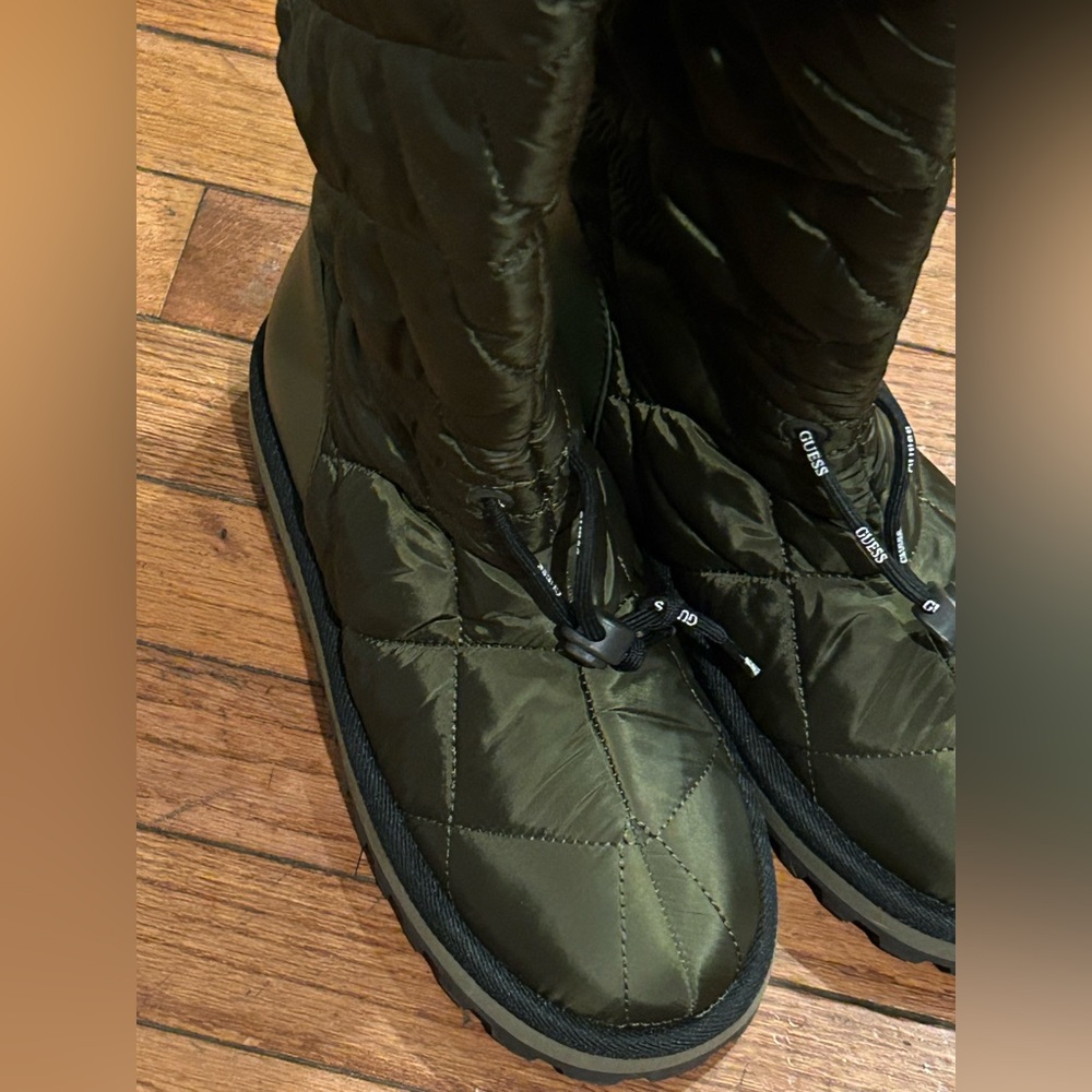 Guess Olive Green Quilted Winter Boots size 7.5 new - Picture 3 of 16
